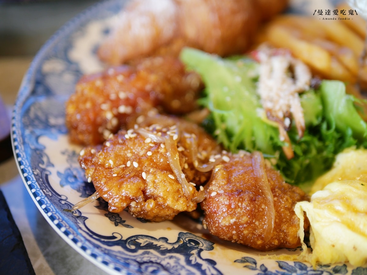 美翻天！從用餐環境到上桌餐點都讓人欲罷不能的浪漫饗宴「今鶴義式餐酒館安平店」超萌立體泡澡熊奶茶吸睛必點！台南慶生推薦｜台南約會推薦