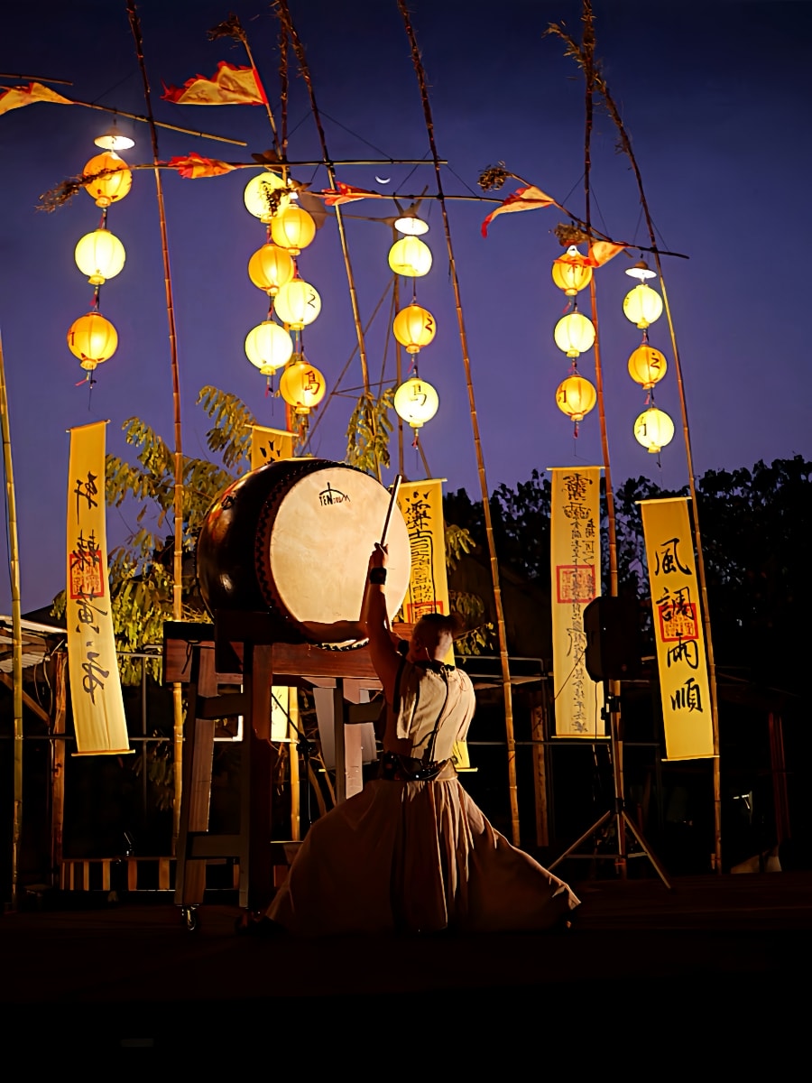 台南仁德｜百年糖廠變身奇幻結界，十鼓文創園區《魔法夜祭2.0 神之島》沉浸式夜間演出讓人欲罷不能！台南親子活動｜台南景點推薦