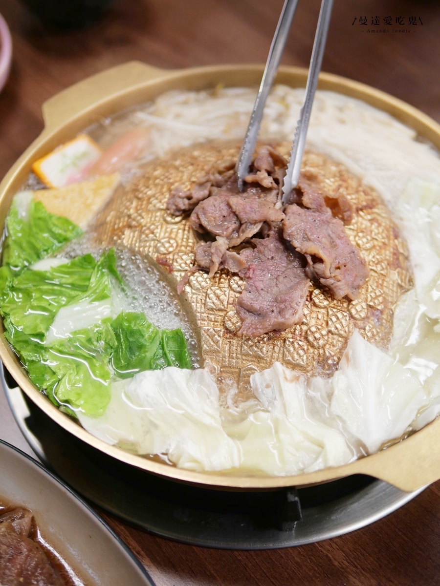 新店報報!暖心火鍋尬銅盤烤肉一次滿足「夯肉吃鍋銅盤烤肉」平價滿足雙享受!永大路平價美食|台南火烤兩吃|台南銅盤烤肉 - 第15張圖 新店報報!暖心火鍋尬銅盤烤肉一次滿足「夯肉吃鍋銅盤烤肉」平價滿足雙享受!永大路平價美食|台南火烤兩吃|台南銅盤烤肉