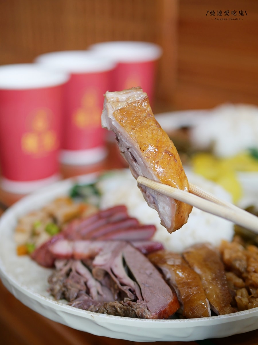 嘉義美食｜在地人默默收藏的港味寶藏「強記燒臘」30年老字號一吃愛上，內用享飲料、湯品暢飲！嘉義便當推薦｜嘉義港式燒臘