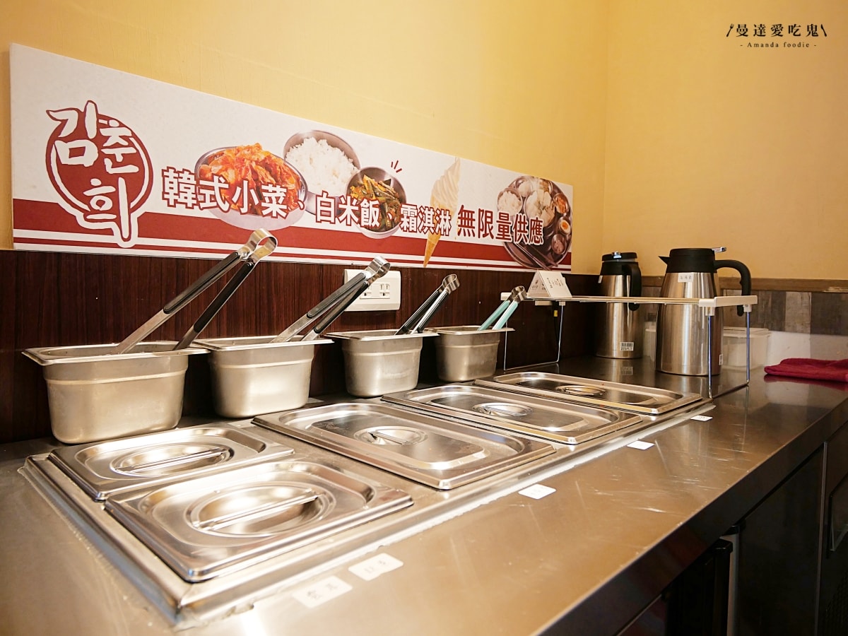 台南韓式料理推薦｜內用小菜白飯霜淇淋無限供應「金春喜韓廚 台南仁德家樂福店」韓式湯飯暖心登場！台南美食推薦｜台南聚餐推薦