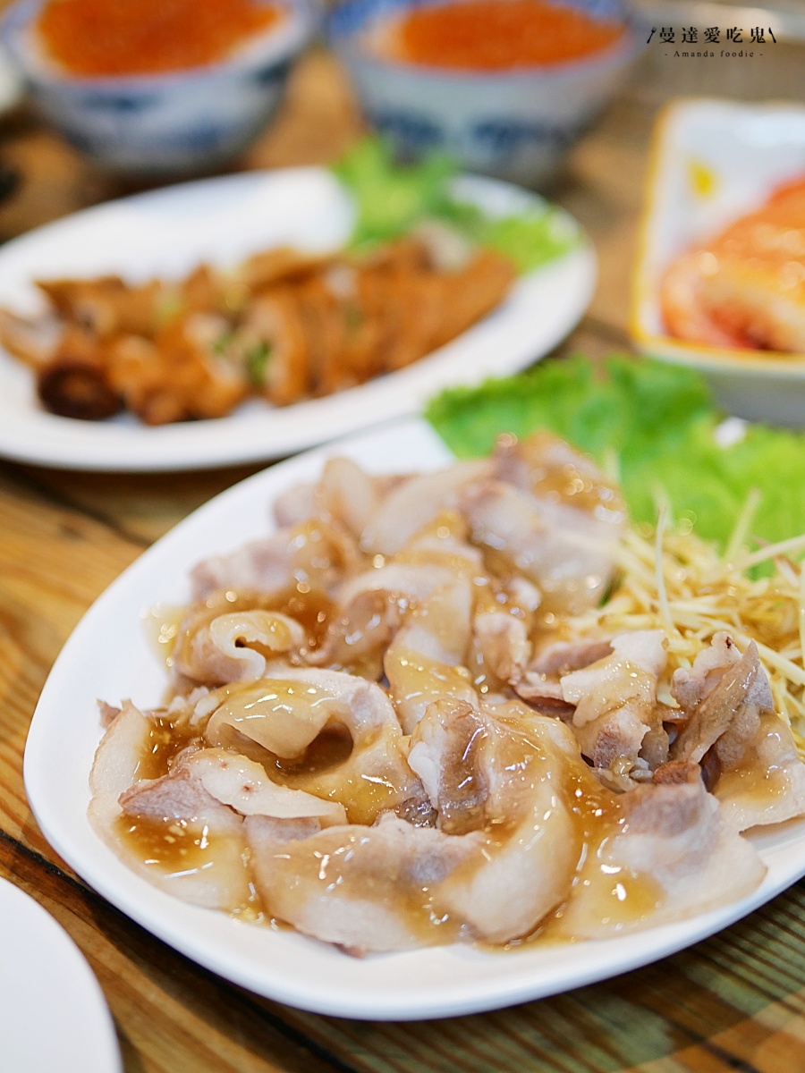 台南東區美食｜熱炒、燒烤一次滿足「府城騷烤家」成大學生與在地人晚餐宵夜愛店，鮭魚卵豬油拌飯太邪惡！成大美食推薦｜台南東區美食