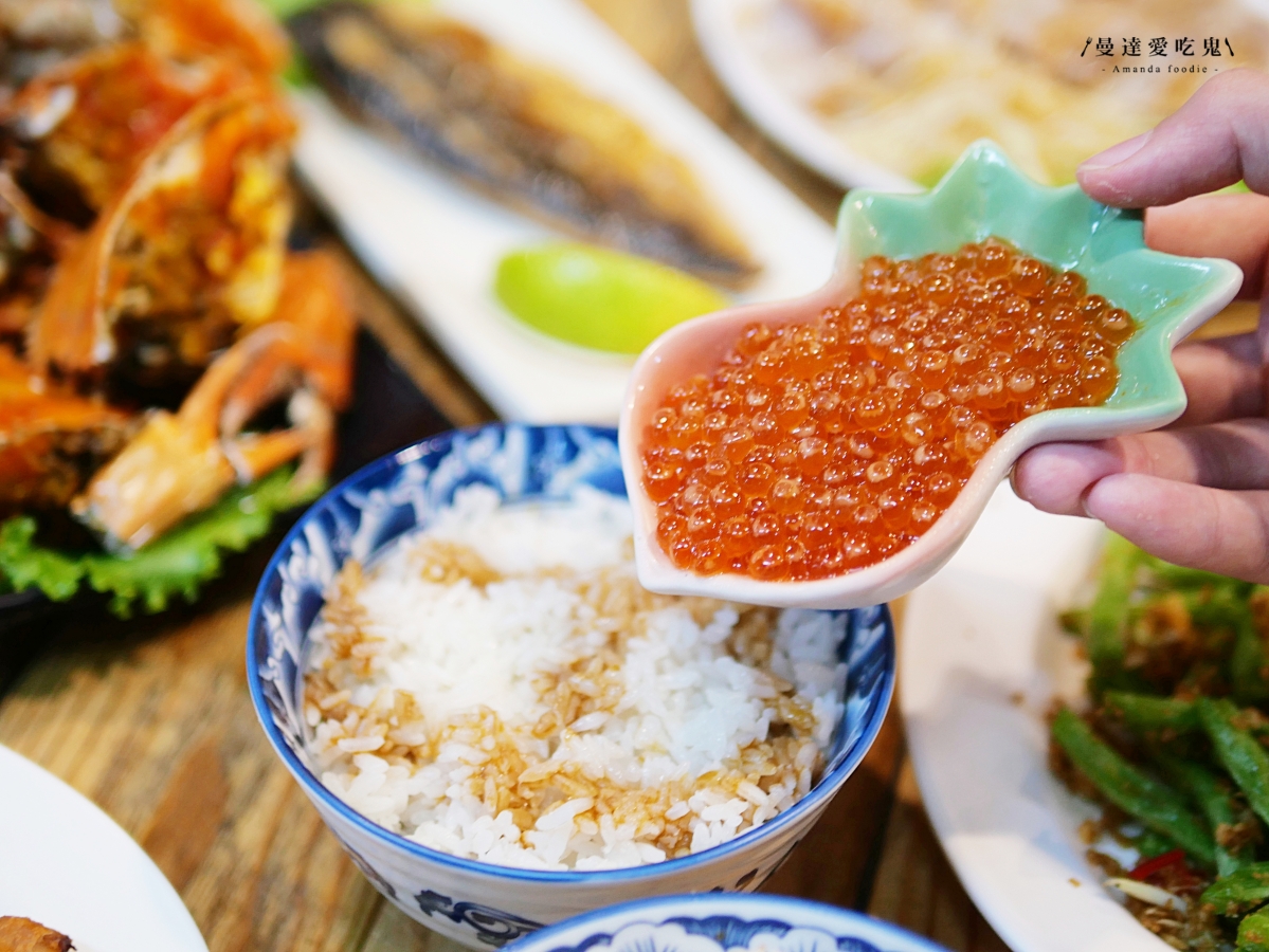 台南東區美食｜熱炒、燒烤一次滿足「府城騷烤家」成大學生與在地人晚餐宵夜愛店，鮭魚卵豬油拌飯太邪惡！成大美食推薦｜台南東區美食