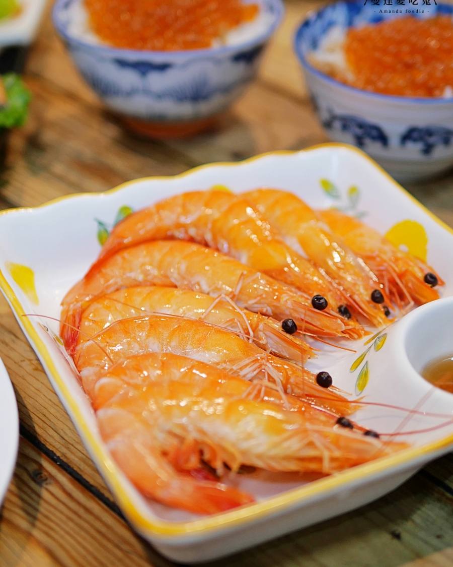 台南東區美食｜熱炒、燒烤一次滿足「府城騷烤家」成大學生與在地人晚餐宵夜愛店，鮭魚卵豬油拌飯太邪惡！成大美食推薦｜台南東區美食