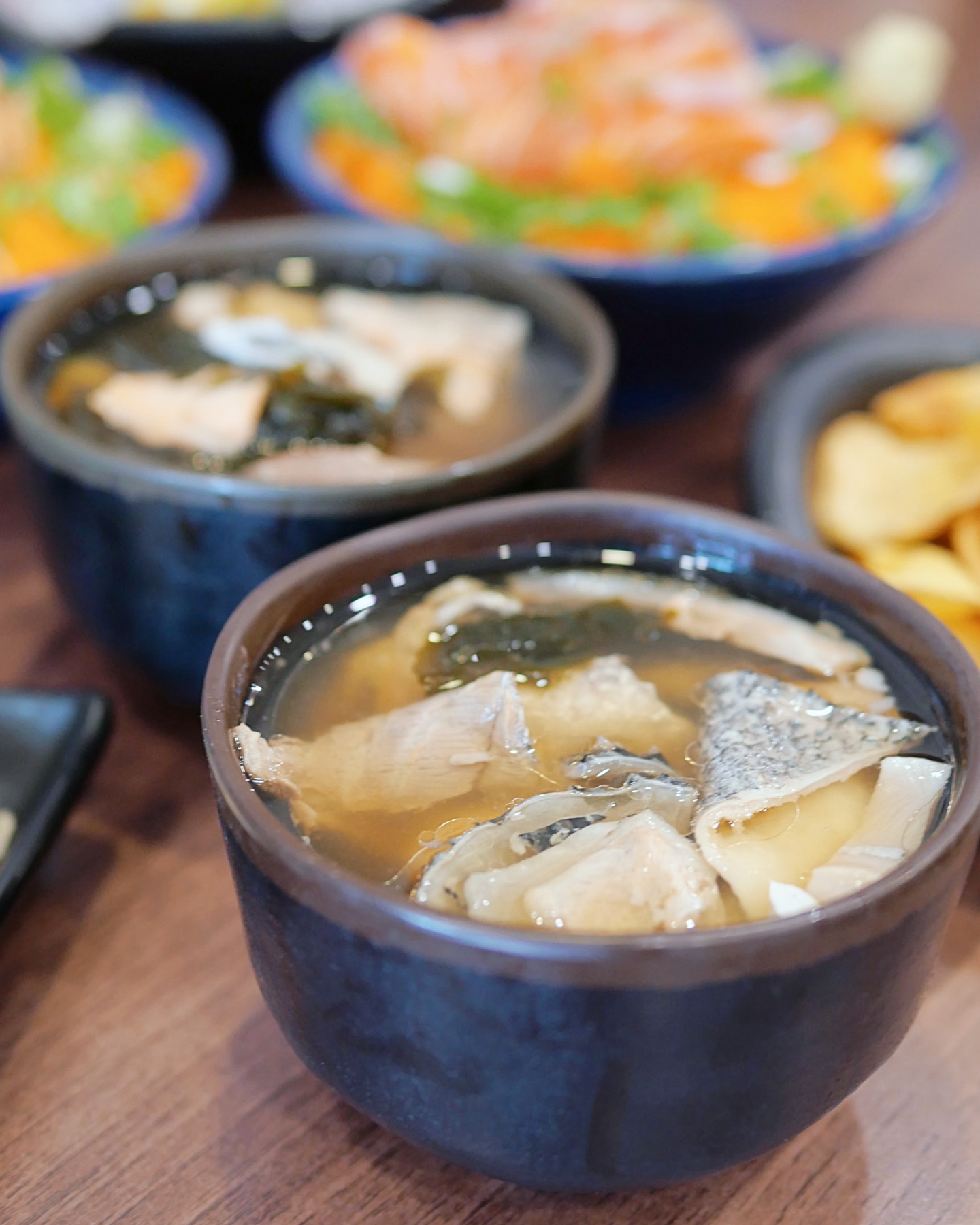 日料店新增自助吧整個大加分「纓風壽司永康店」期間限定玫瑰花丼超吸睛，營業到半夜12點很可以！永康美食推薦｜台南日料推薦
