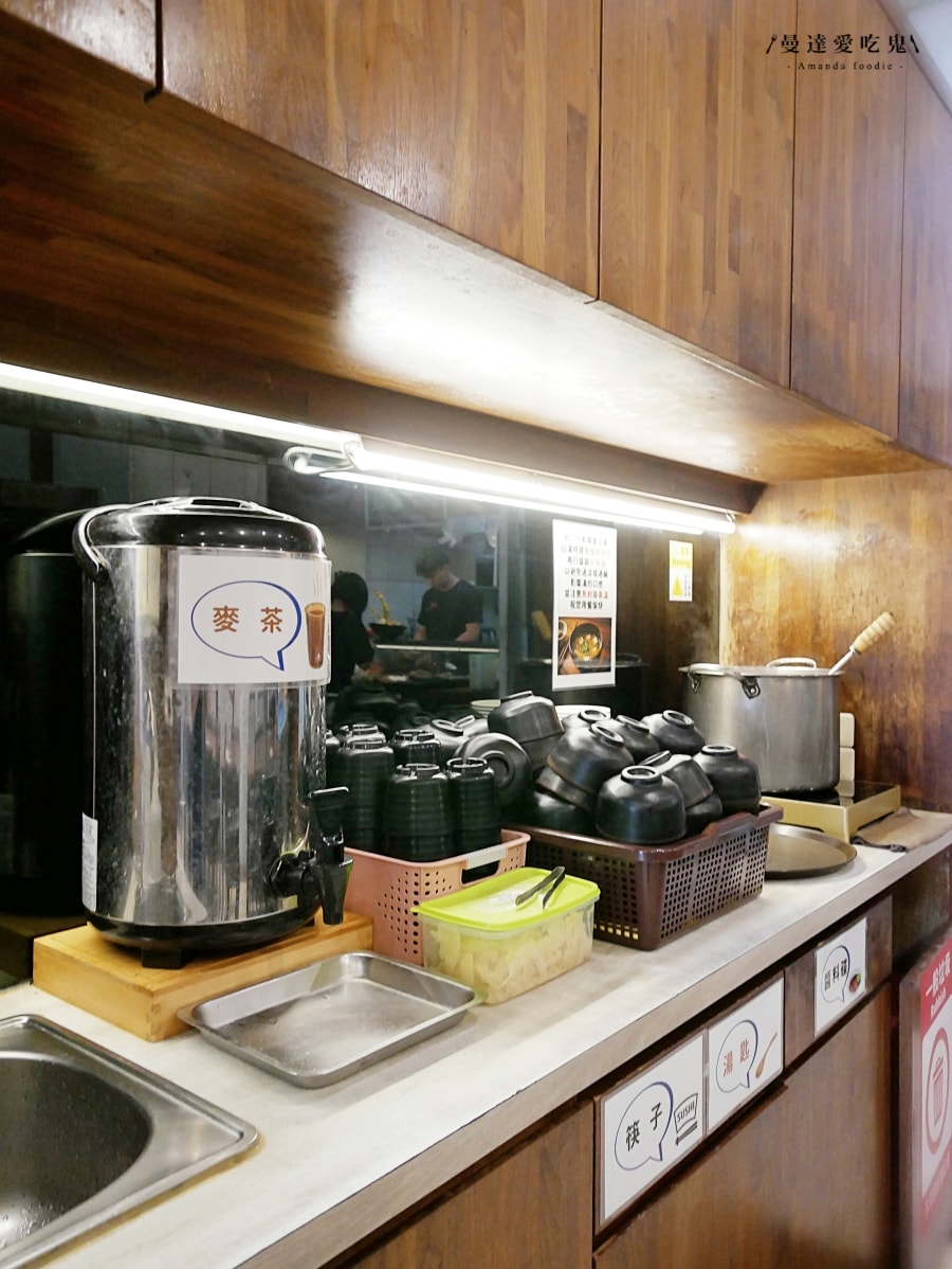 日料店新增自助吧整個大加分「纓風壽司永康店」期間限定玫瑰花丼超吸睛，營業到半夜12點很可以！永康美食推薦｜台南日料推薦
