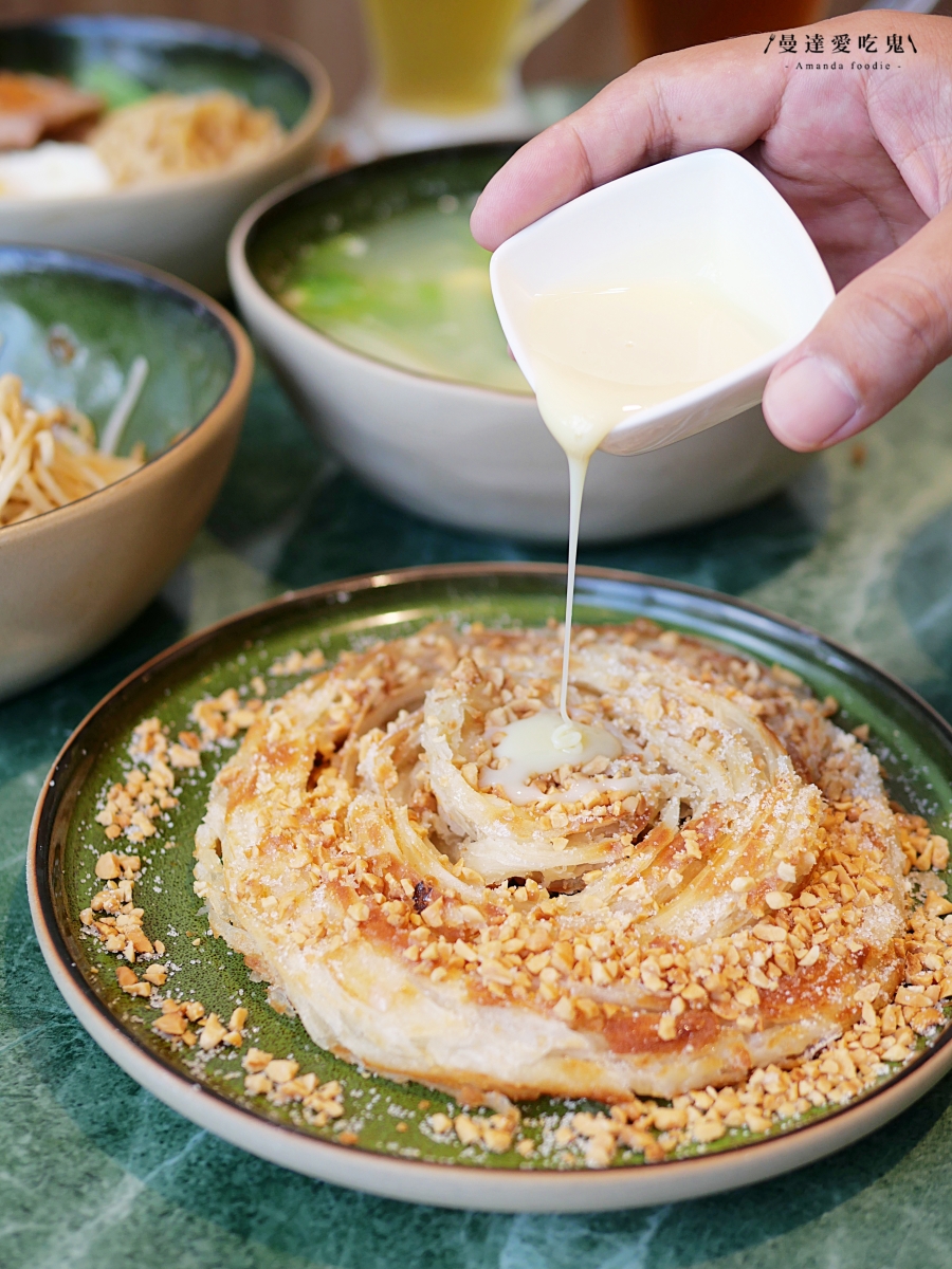 安平家樂福旁的人氣北方麵食「酥香居北方精緻食府安平店」質感系用餐空間，連甜點都讓人驚喜！台南中西區美食｜台南聚餐推薦