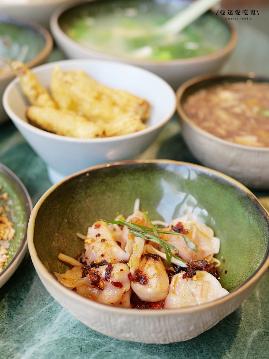 安平家樂福旁的人氣北方麵食「酥香居北方精緻食府安平店」質感系用餐空間，連甜點都讓人驚喜！台南中西區美食｜台南聚餐推薦