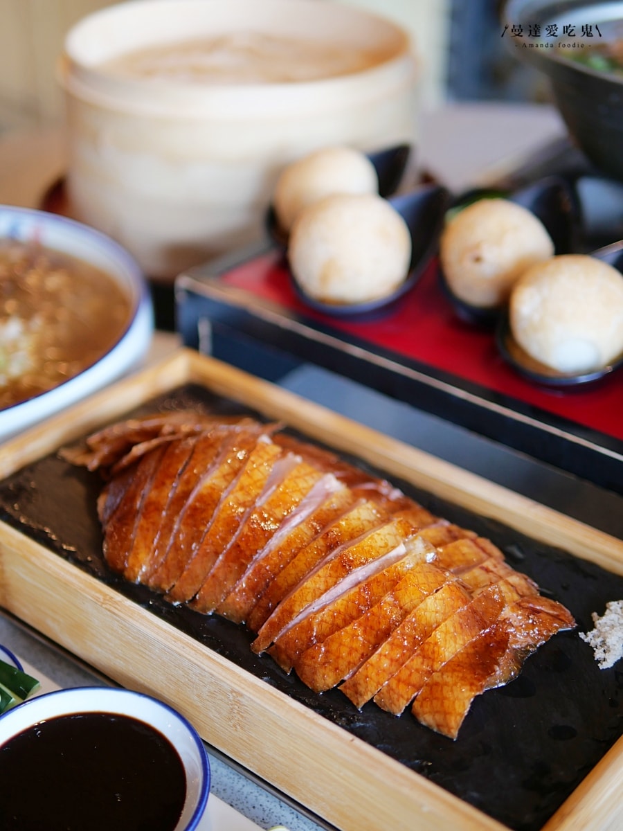 越吃越上癮！烤鴨控必收口袋名單「LA 墨川四川樟茶烤鴨善化店」料多實在的母親節套餐開箱！善化美食推薦｜台南聚餐推薦