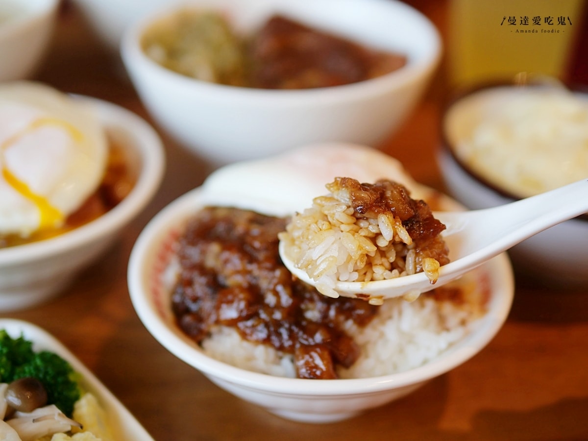 台南最美台式小吃店!米其林必比登推薦肉燥飯「VASO弘肉燥飯舖 安平店」限量腿庫飯、蒸蛋湯必點!台南美食推薦|安平美食推薦 - 第16張圖 台南最美台式小吃店!米其林必比登推薦肉燥飯「VASO弘肉燥飯舖 安平店」限量腿庫飯、蒸蛋湯必點!台南美食推薦|安平美食推薦