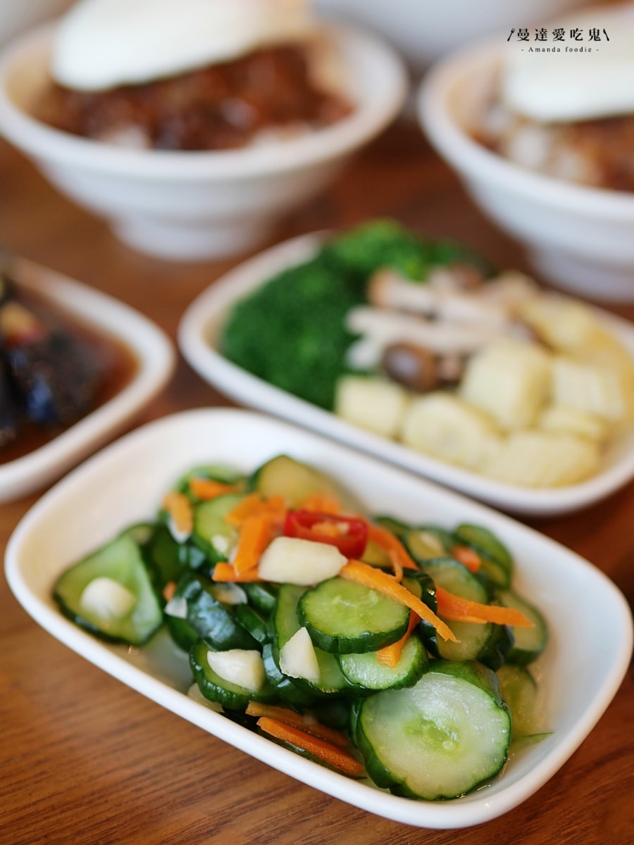 台南最美台式小吃店!米其林必比登推薦肉燥飯「VASO弘肉燥飯舖 安平店」限量腿庫飯、蒸蛋湯必點!台南美食推薦|安平美食推薦 - 第20張圖 台南最美台式小吃店!米其林必比登推薦肉燥飯「VASO弘肉燥飯舖 安平店」限量腿庫飯、蒸蛋湯必點!台南美食推薦|安平美食推薦
