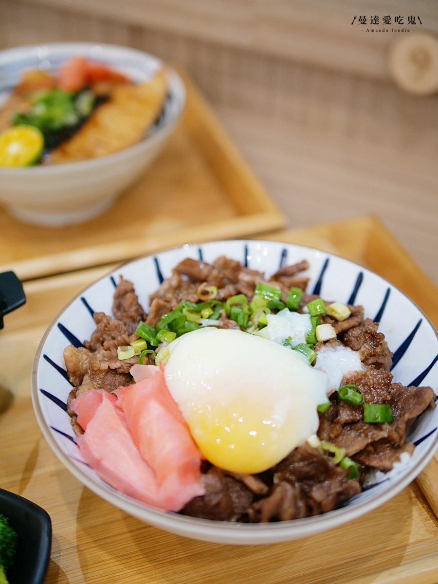 上桌就能聞到迷人炙烤香氣「一燃丼飯專賣店」現點現烤超滿足，價格實在又有飽足感的高雄鳳山日式丼飯推薦！