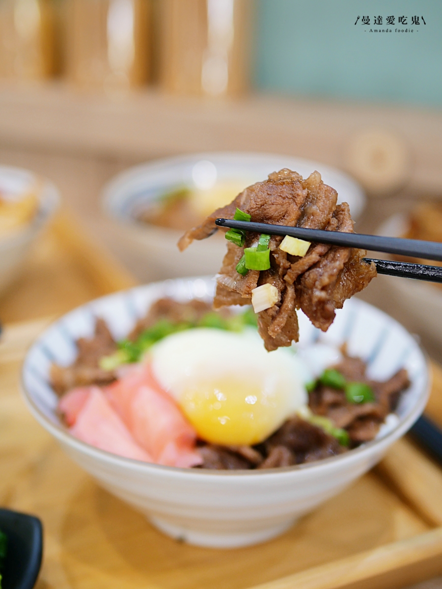 上桌就能聞到迷人炙烤香氣「一燃丼飯專賣店」現點現烤超滿足，價格實在又有飽足感的高雄鳳山日式丼飯推薦！