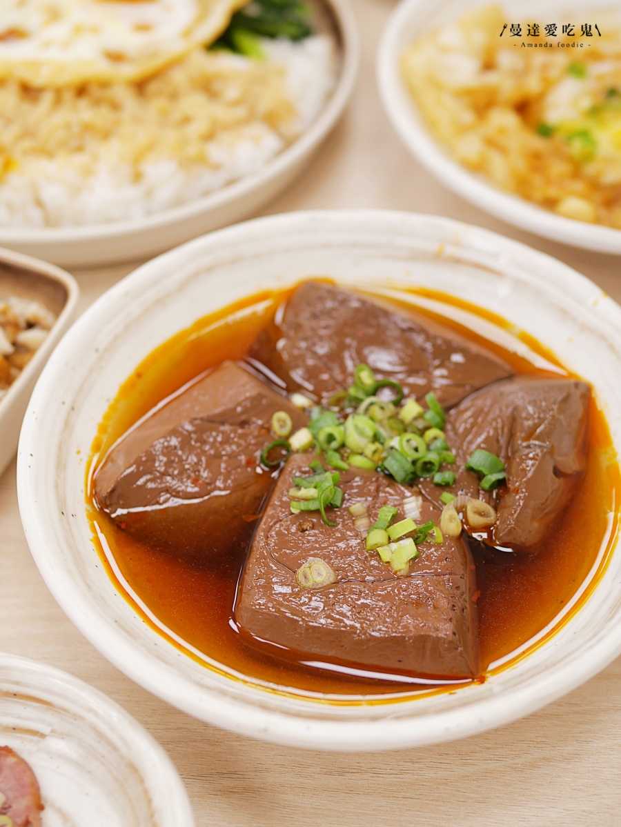嘉義美食推薦｜舒適用餐空間搭配鮮嫩鵝肉料理「偶鵝嚐嚐台林店」必點糖燻鵝肉與炸鵝蛋！嘉義便當推薦｜嘉義外送推薦