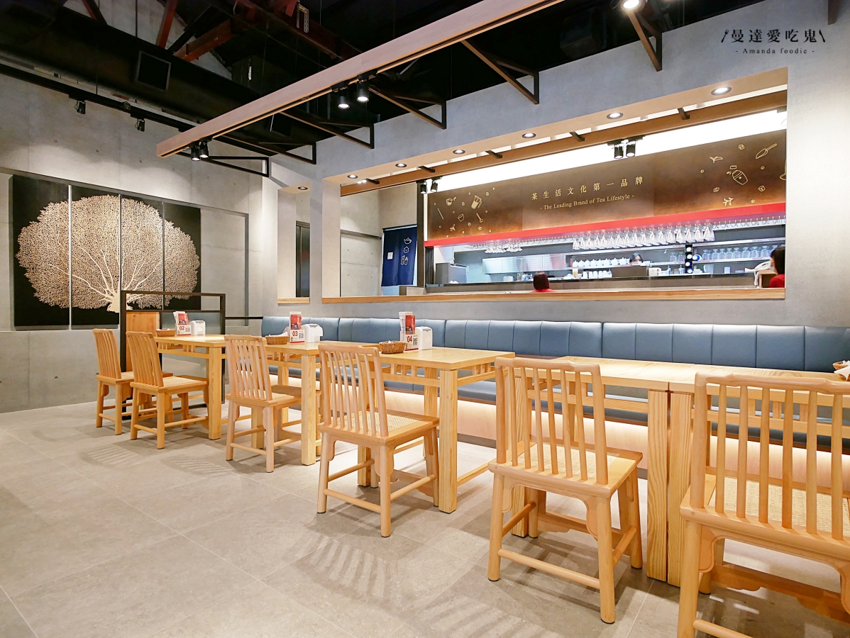 高雄鹽埕美食推薦「春水堂駁二店」進駐百年港區倉庫，珍珠奶茶創始品牌必點功夫麵、蘿蔔糕與經典茶點一次開箱！駁二美食推薦｜駁二聚餐推薦
