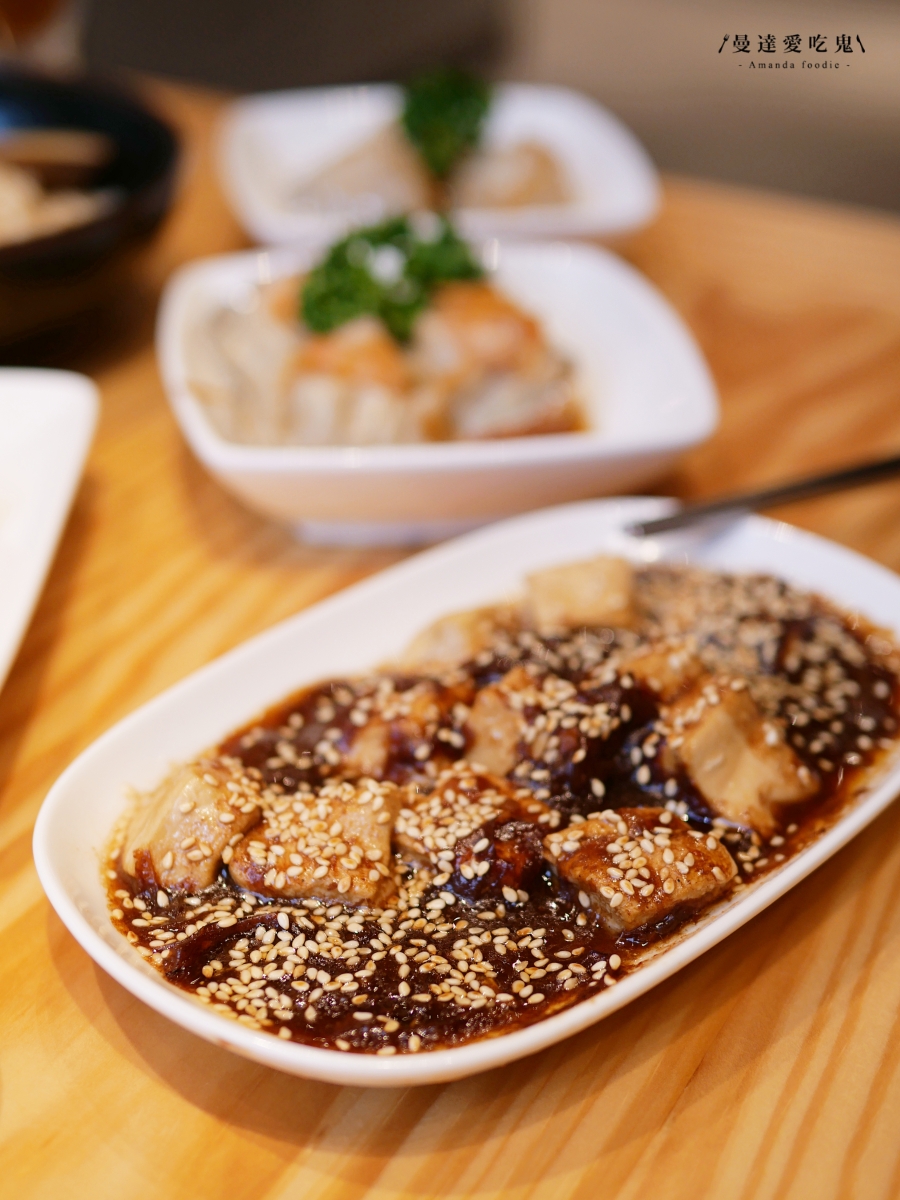 高雄鹽埕美食推薦「春水堂駁二店」進駐百年港區倉庫，珍珠奶茶創始品牌必點功夫麵、蘿蔔糕與經典茶點一次開箱！駁二美食推薦｜駁二聚餐推薦