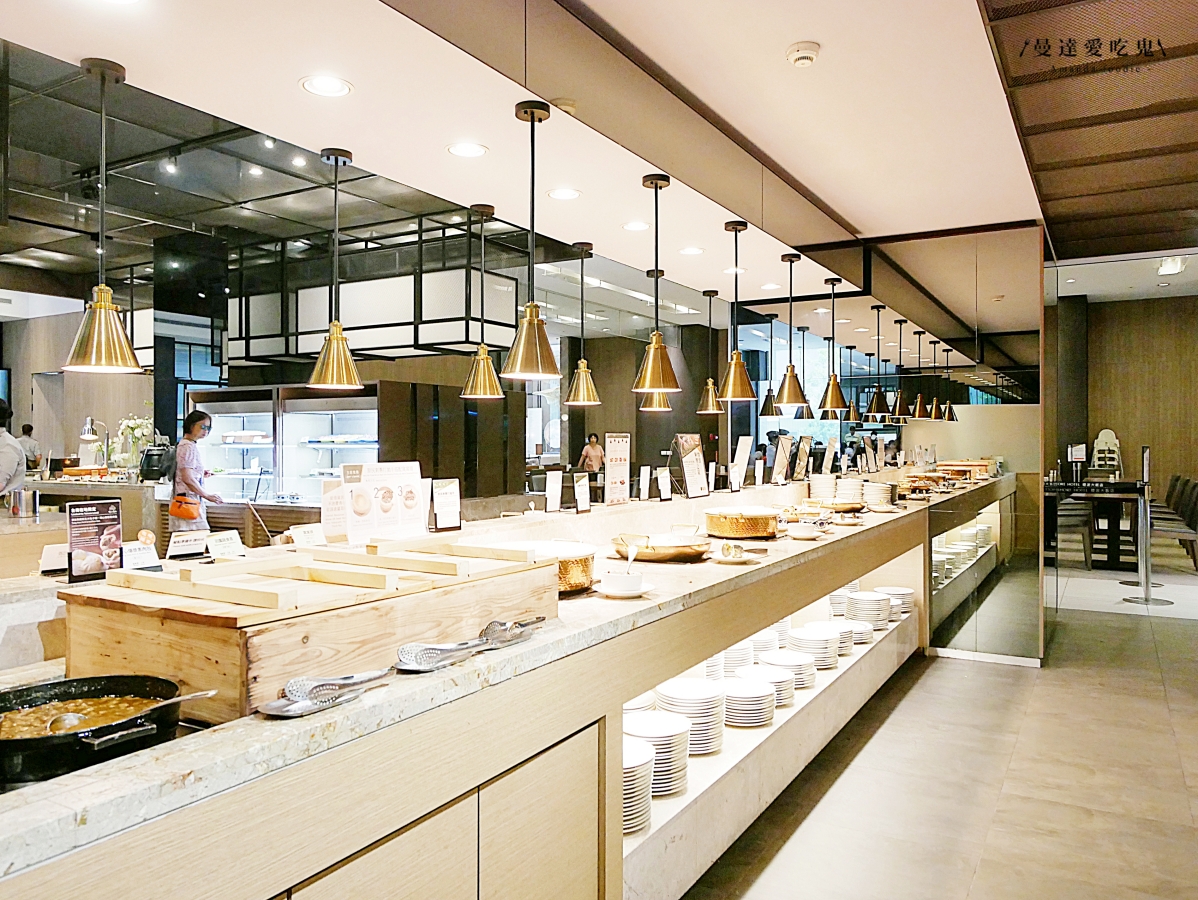 台南吃到飽推薦｜人氣台南飯店自助餐推薦「煙波大飯店台南館 食東西自助餐廳」必吃台南牛肉湯、多國料理一次滿足！台南中西區美食｜台南吃到飽推薦