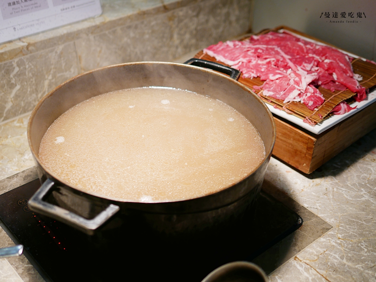 台南吃到飽推薦｜人氣台南飯店自助餐推薦「煙波大飯店台南館 食東西自助餐廳」必吃台南牛肉湯、多國料理一次滿足！台南中西區美食｜台南吃到飽推薦
