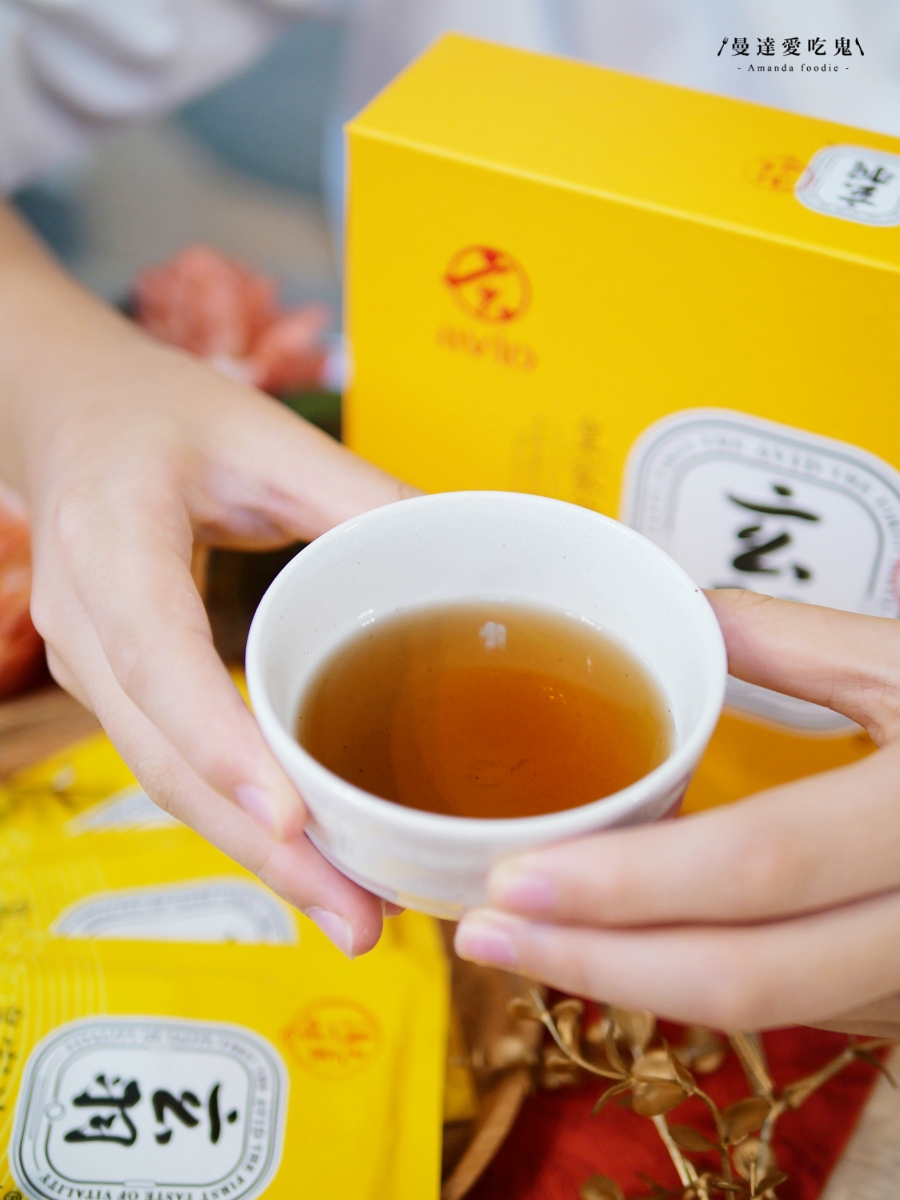 台灣黑羽土雞萃取精華！常溫攜帶更便利的「玄羽皇家滴雞精」開箱分享，忙碌上班族與家庭日常補養推薦！