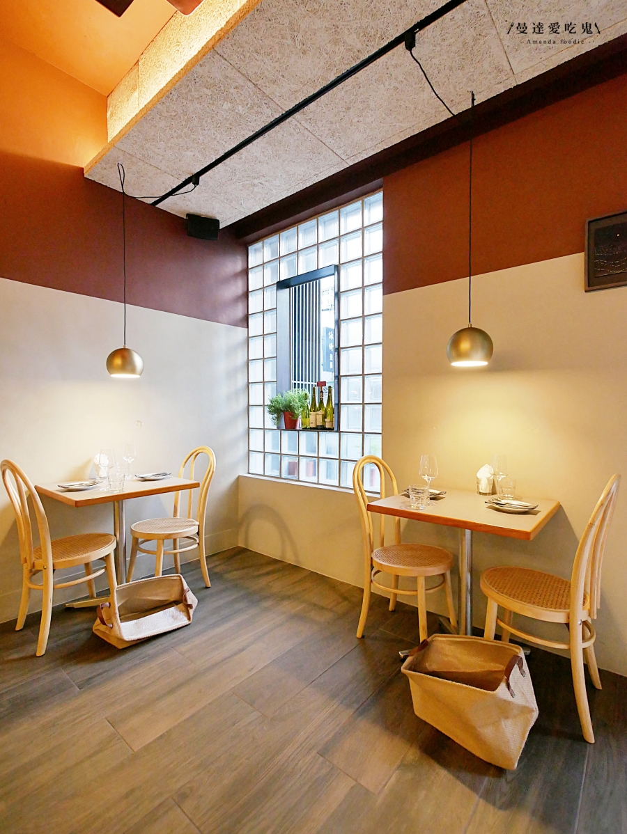 藏身巷弄的人氣南洋餐酒館「飽肚_baodu」參巴醬、街邊烤半雞、印度甜甜圈，道道都讓人驚艷！台南東區美食｜台南聚餐推薦